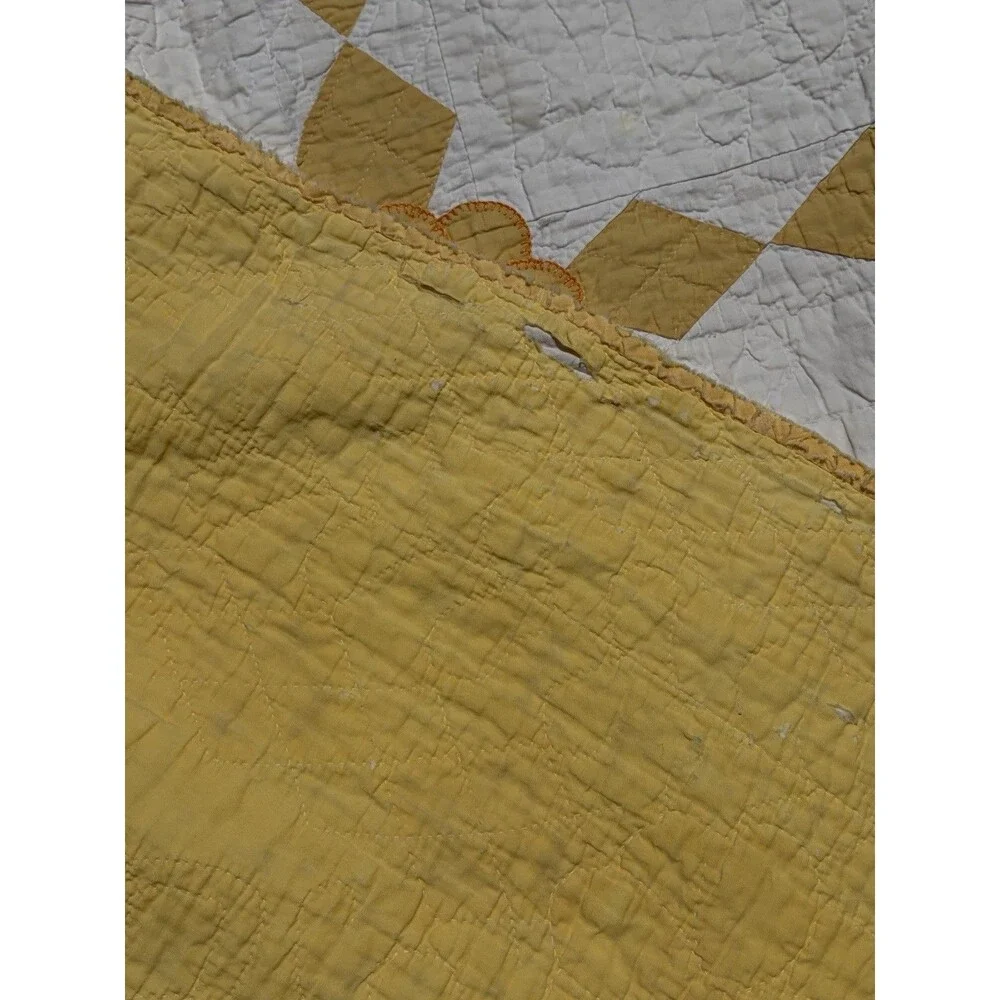 Vintage Hand Stitched Quilt Flower Star Design 68